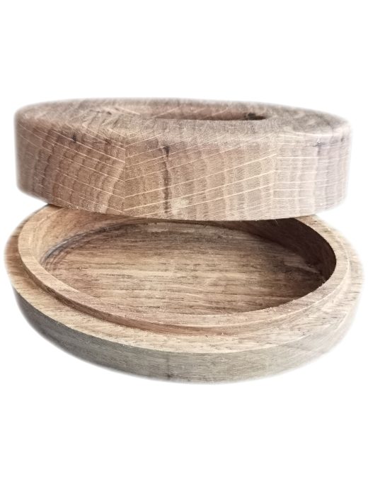 Scrumiera din stejar natural,ovala 120 x 70 x 50mm